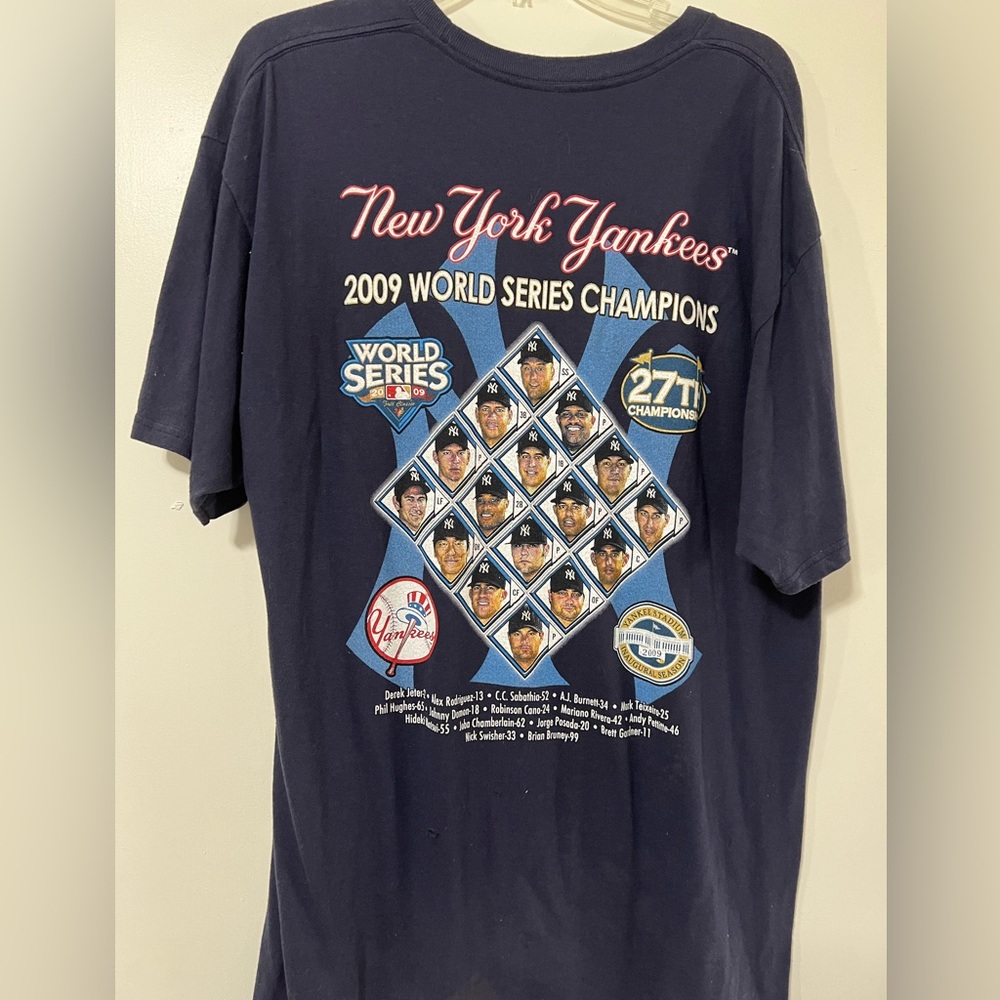 New York Yankees 2009 World Series T-shirt, size L/XL, navy